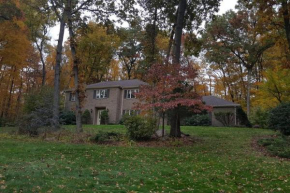 Charming mountain view country house